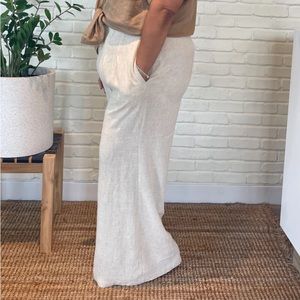 Kurvy Kouture Co. Linen Wide leg pant. NWT
